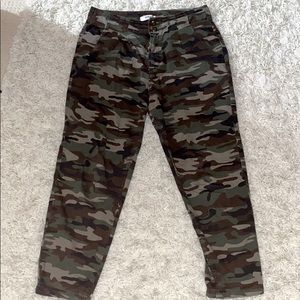 F21 Camo Pants/Jeans